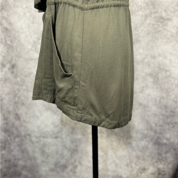 Miami Floral Embroidered Olive Green pocketed Front Tie Closure Vest Size M - Picture 7 of 12